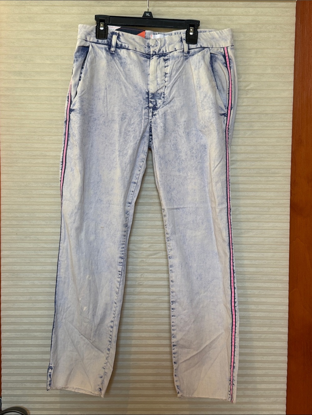 NWT Sundry Murray Hill lab denim Acid-Wash pants/Pink & Navy Side Stripes 26